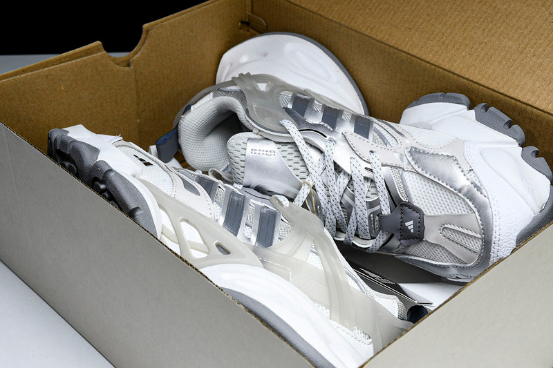 Adidas XLG Sneakers