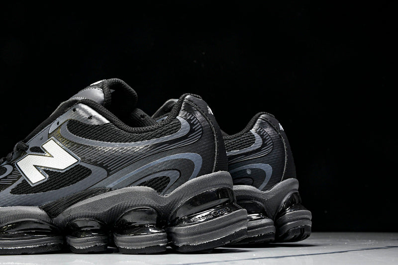 Tênis New Balance 2000