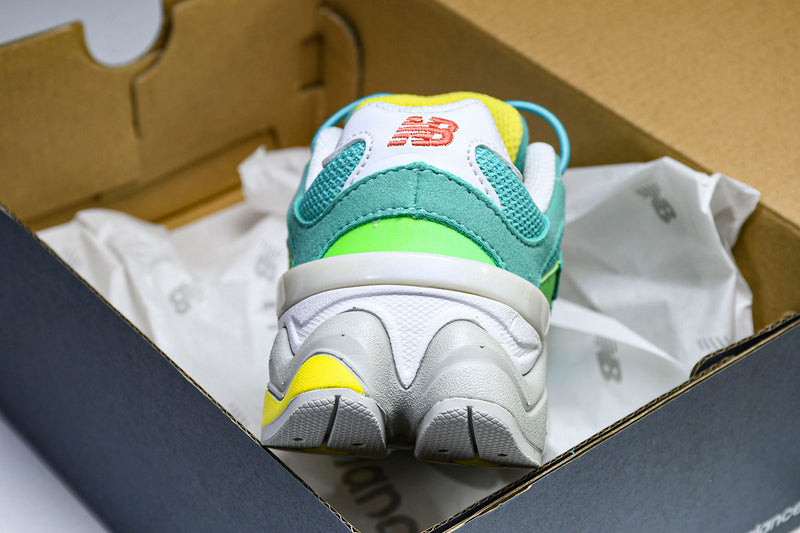 New Balance 9060 OLIVE