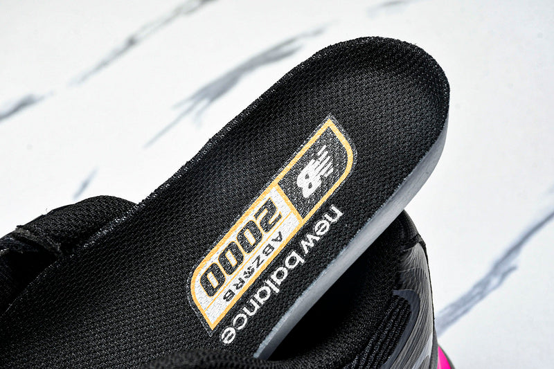 Tênis New Balance 2000
