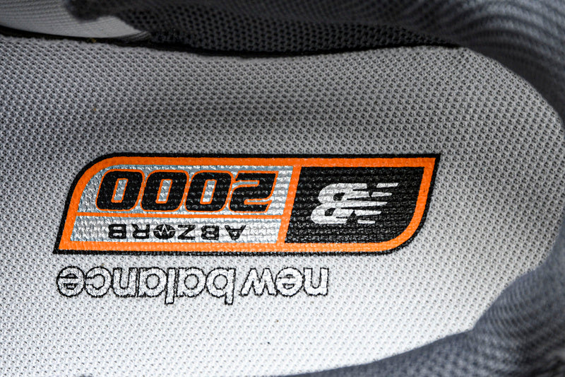 Tênis New Balance 2000