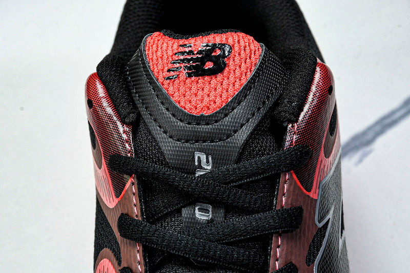 Tênis New Balance 2000