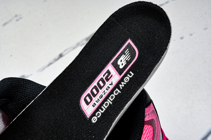 Tênis New Balance 2000