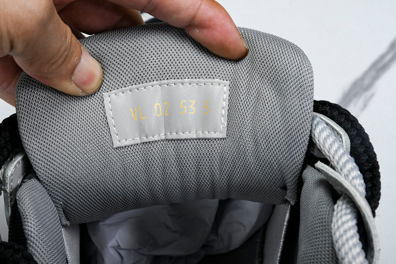 Louis Vuitton Sneaker