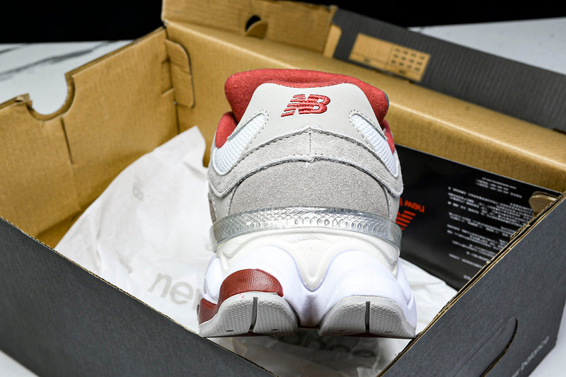 New Balance 9060 OLIVINA
