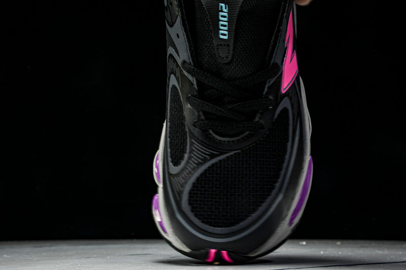 Tênis New Balance 2000