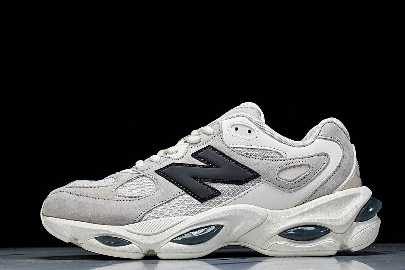 New Balance 983