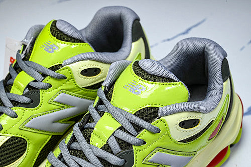 New Balance 983