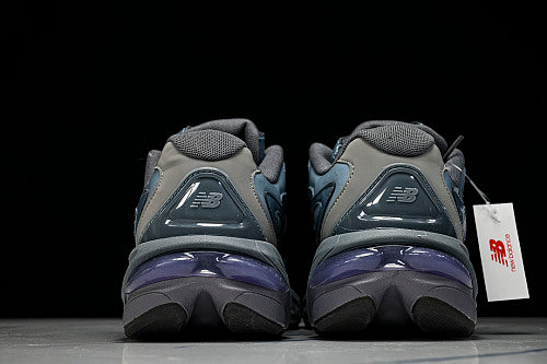 New Balance 983