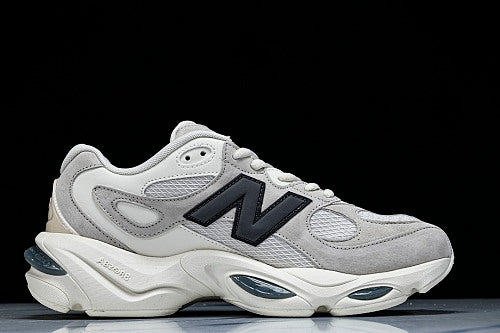 New Balance 983