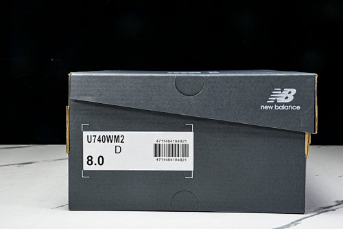 New Balance 740