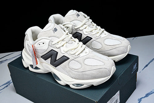 New Balance 983