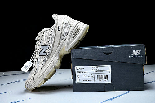 New Balance 740