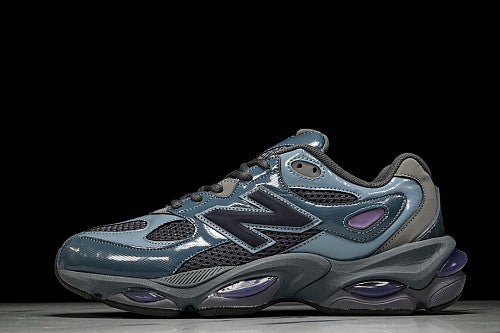 New Balance 983