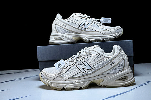 New Balance 740