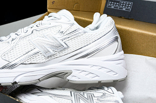 New Balance 740