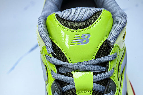 New Balance 983