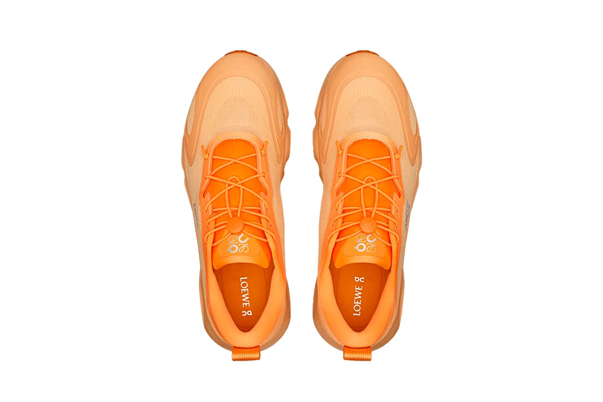 Tênis On Running Cloudsolo Loewe White Orange Laranja